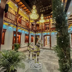 https://rooftop-king-experience-by-david.hotelsquito.com